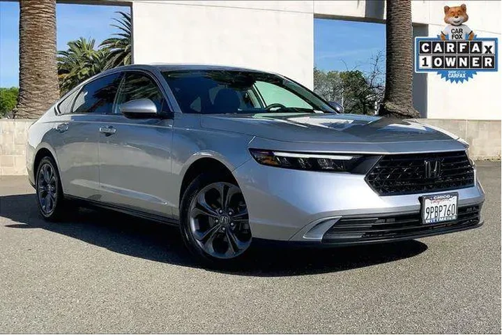 $25985 : Honda Accord 2024 EX 4dr Sed image 2