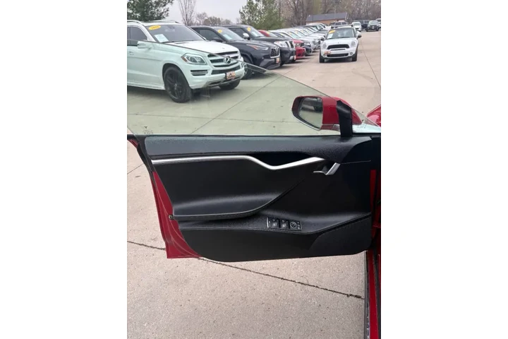 $14950 : 2014 Model S 85 image 10