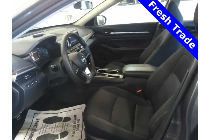 $20997 : Nissan Altima 2023 2.5 SV 4d image 3