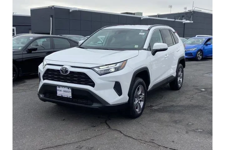 $25487 : Toyota RAV4 2024 AWD XLE 4dr image 7