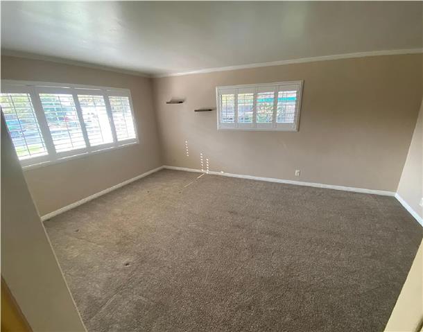 $1350 : clean 3 Bedroom remodeled home image 4