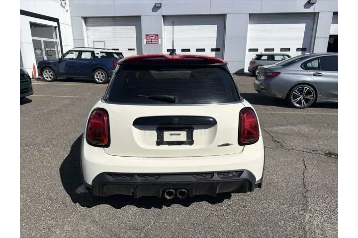 $31993 : MINI Hardtop 2 Door 2023 Joh image 2