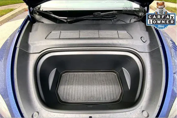 $39995 : Tesla Model Y 2023 AWD Perfo image 9