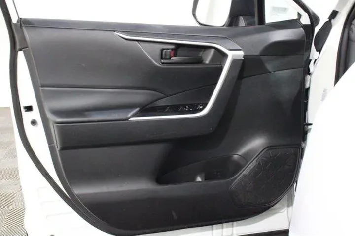 $31998 : Toyota RAV4 2024 AWD LE 4dr image 6