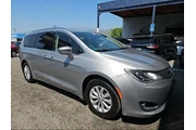 $18995 : Chrysler Pacifica 2018 Touri thumbnail