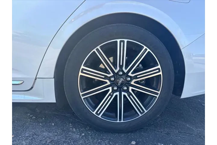 $17500 : Lincoln Continental 2017 Res image 9