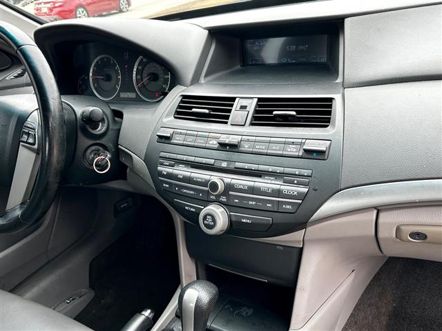 2009 Accord EX-L Sedan AT image 9