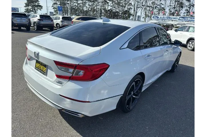 $28491 : Honda Accord 2022 Touring 4d image 5