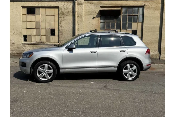 $12988 : 2012 Touareg VR6 Sport image 7