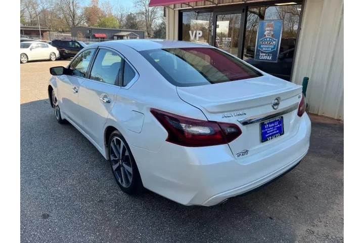 $8999 : 2017 Altima 2.5 SR image 7