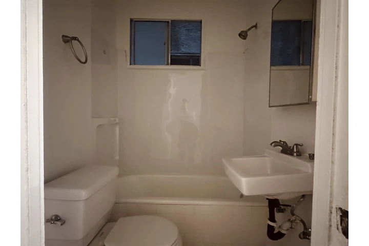 $1400 : Single 9th Hobart image 3