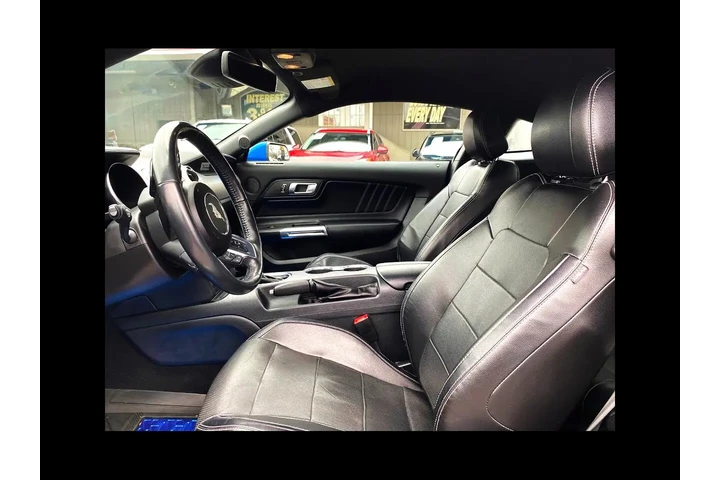 2021 Mustang GT Premium Coupe image 7