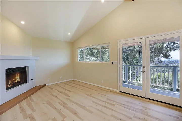 $1500 : Renovated One-Bedroom apt image 6