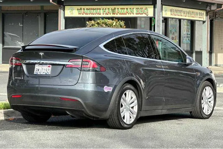 $22424 : Tesla Model X 2016 AWD 75D 4 image 3