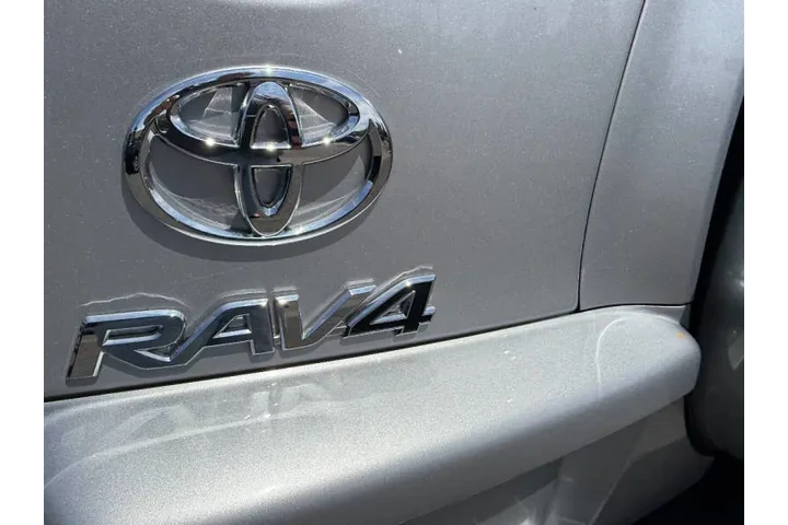 $10995 : 2011 RAV4 image 8