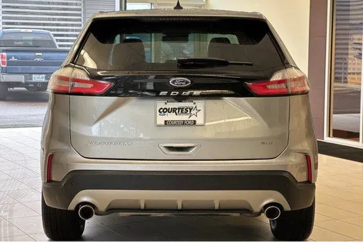 $28352 : Ford Edge 2023 AWD Titanium image 5