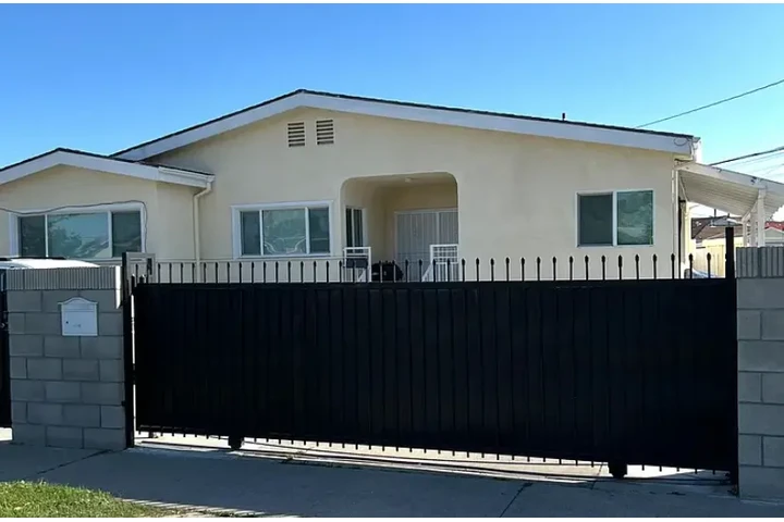 $958 : 1BED 1BA HOUSE FOR RENT IN LA image 1