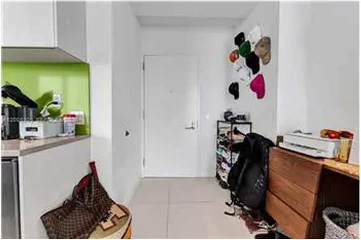 $4000 : Rental property with 1 bedro image 4