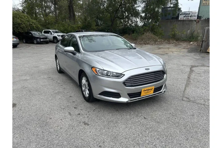 $9900 : 2016 Fusion S image 6