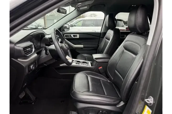 $31000 : Ford Explorer 2023 AWD XLT 4 image 2