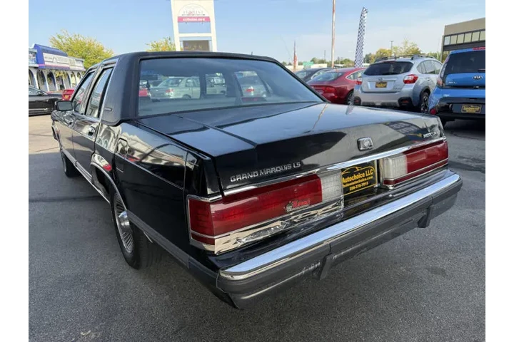 $7950 : 1990 Grand Marquis LS image 5