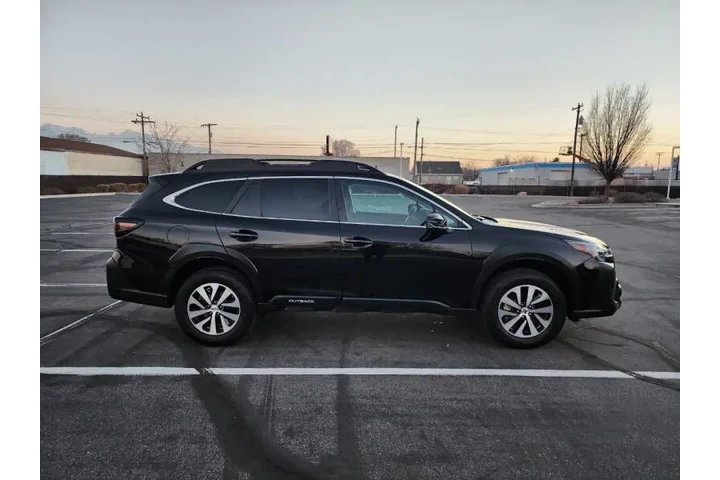 $22300 : 2023 Outback Premium image 10