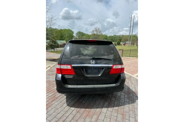 $2300 : 2007 Odyssey Touring w/DVD w/ image 8