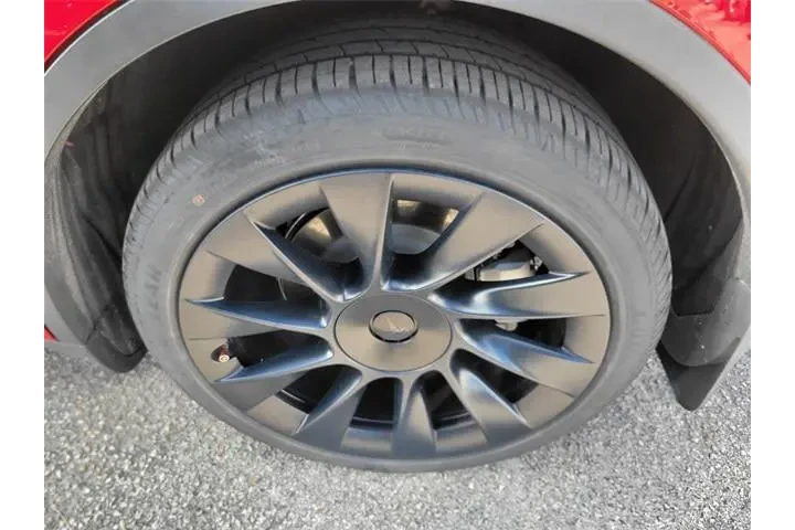 $28429 : Tesla Model Y 2022 AWD Long image 7