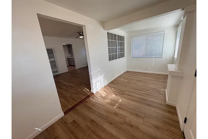 $800 : Remodeled kitchen and bathroom image 4