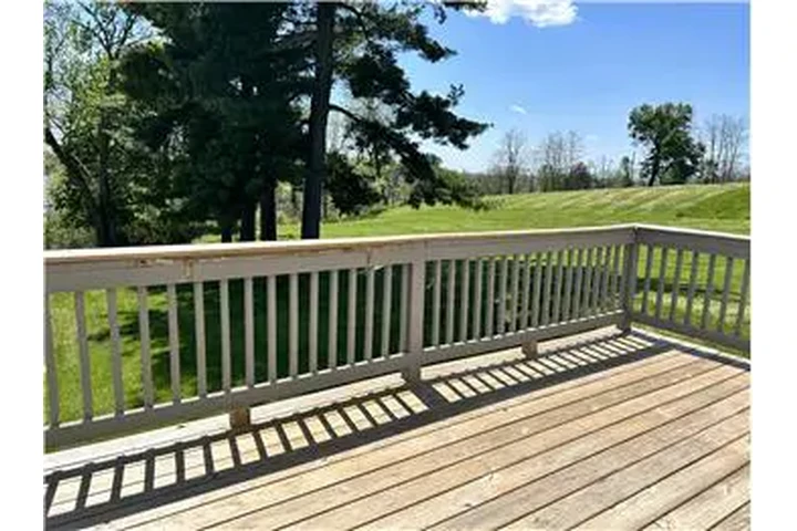 $1100 : Rental property with 2 bedro image 9