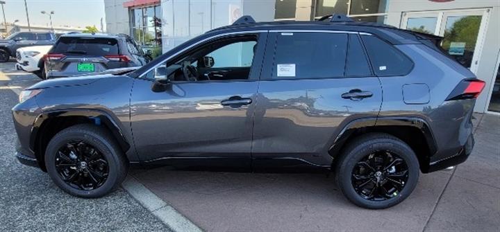 $42499 : 2024 RAV4 Hybrid XSE image 3