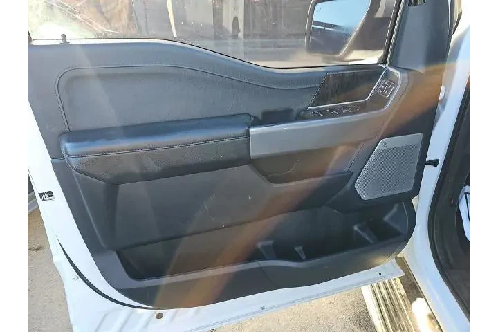 $37999 : Ford F-150 Lightning 2023 AW image 4