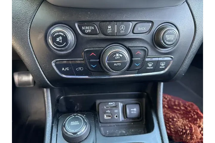 $15995 : Jeep Cherokee 2018 4x4 Limit image 9