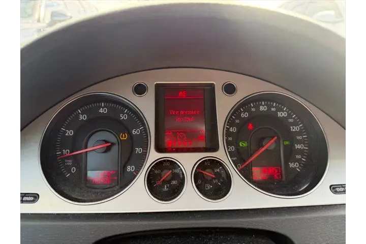 $3766 : Volkswagen Passat 2009 Komfo image 8