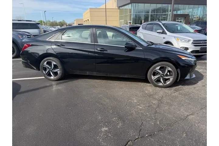 $22366 : Hyundai ELANTRA 2023 Limited image 3