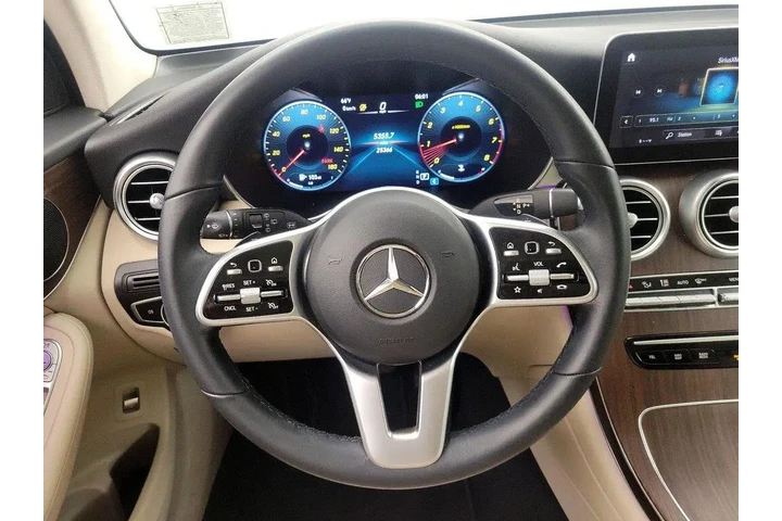$32998 : Mercedes-Benz GLC 2022 AWD G image 10