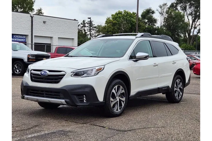 $24375 : 2022 Outback Touring XT image 7