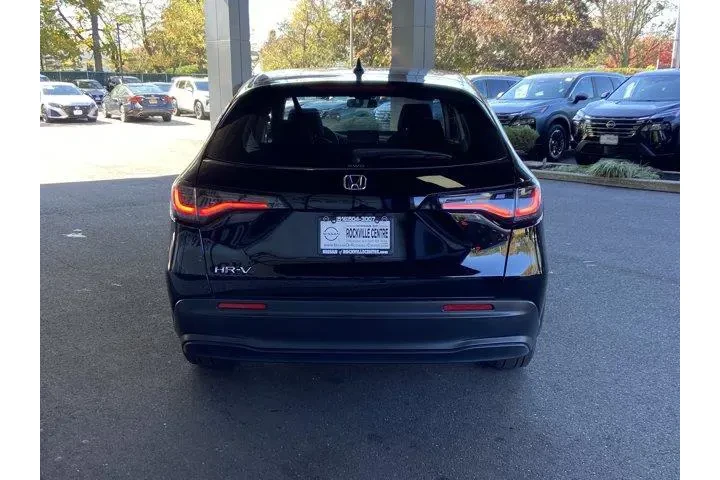 Honda HR-V 2024 AWD LX 4dr C image 6
