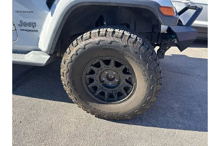 $25750 : Jeep Wrangler Unlimited 2019 image 4