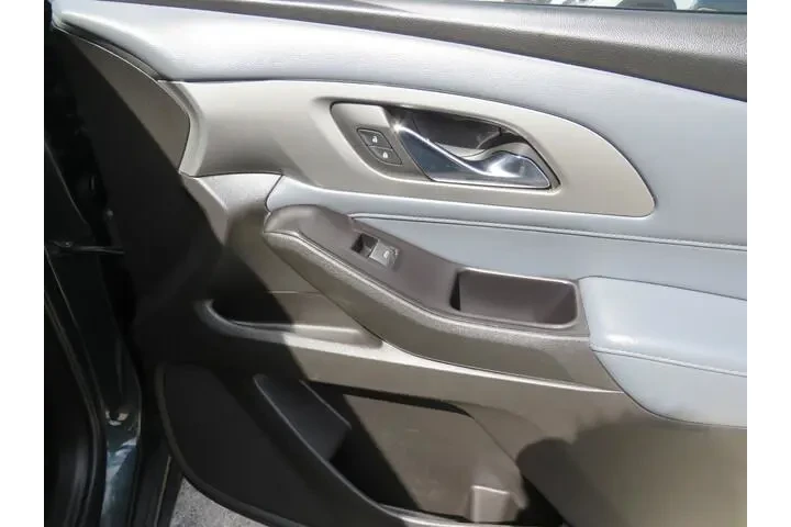 $18791 : Chevrolet Traverse 2019 LT C image 6