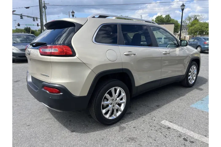 $11900 : 2014 Cherokee Limited image 6
