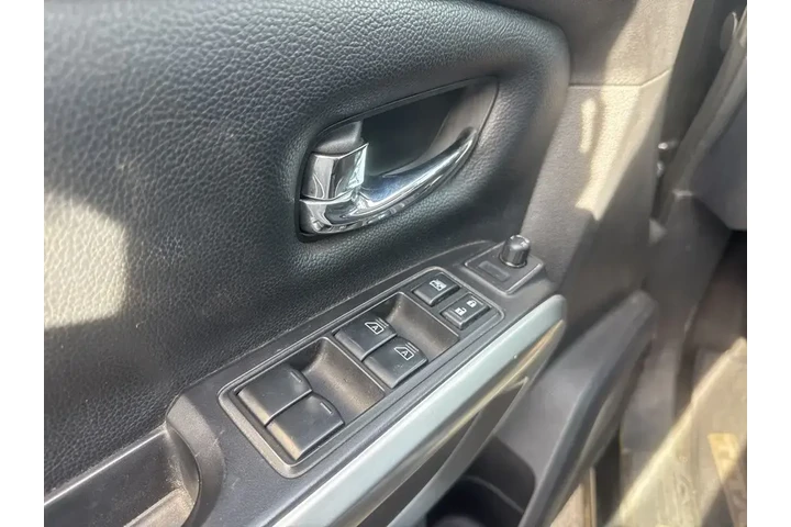 $23209 : Nissan Titan XD 2017 4x4 S 4 image 8