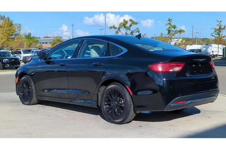 $5995 : Chrysler 200 2015 C 4dr Seda image 3