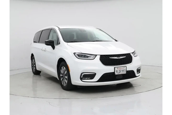$33998 : Chrysler Pacifica Plug-In Hy image 1