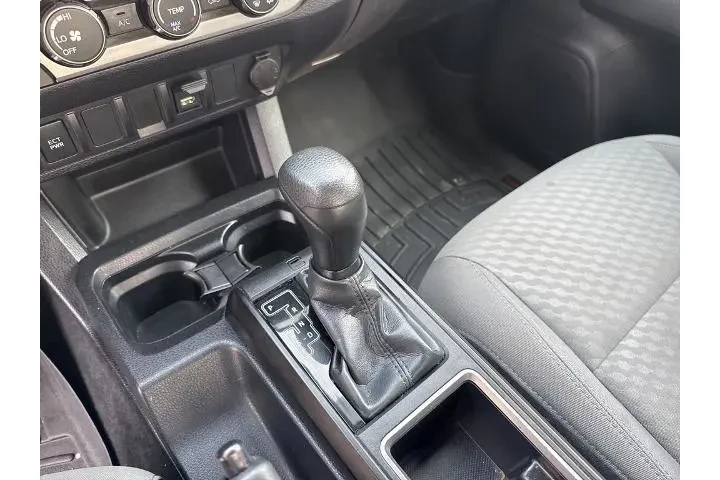 $28325 : Toyota Tacoma 2023 4x2 SR5 4 image 8