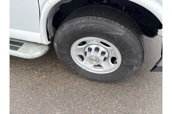 $29498 : Chevrolet Express 2024 2500 image 9