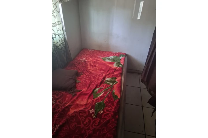 $475 : SE COMPARTE  ESPACIO EN SALA. image 2