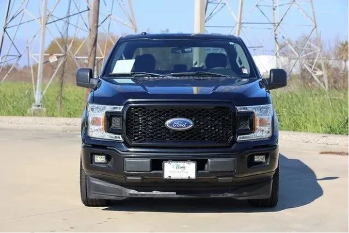 $18388 : Ford F-150 2018 4x2 XL 4dr S image 2
