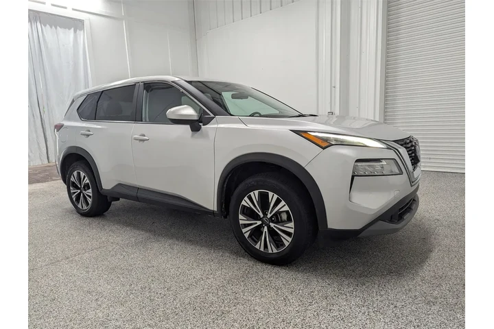 $21997 : Nissan Rogue 2023 SV 4dr Cro image 1