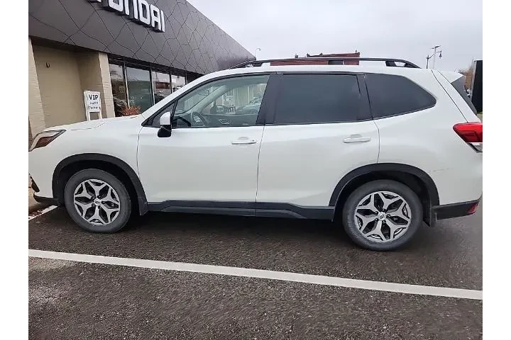 $25994 : Subaru Forester 2022 AWD Pre image 9